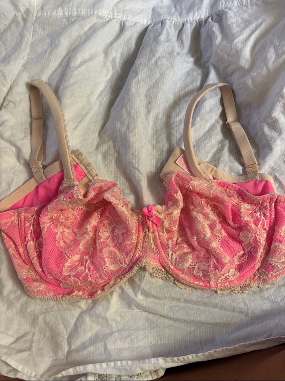Victoria's Secret Pink Lace Underwire Bra with Beige Trim